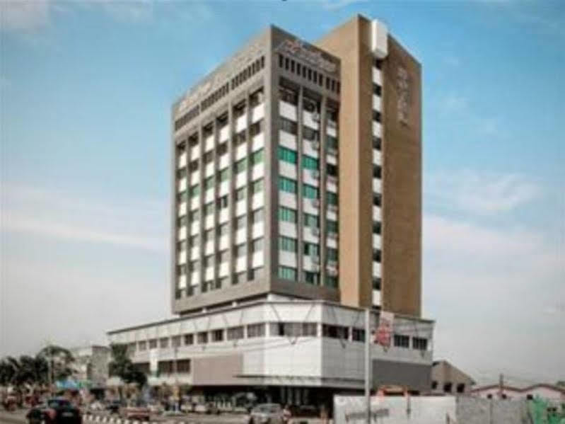 Pine Tree Hotel Batu Pahat Exterior foto